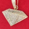 COLGANTE FORMA DE DIAMANTE EN ORO DE 18K Y BRILLANTES