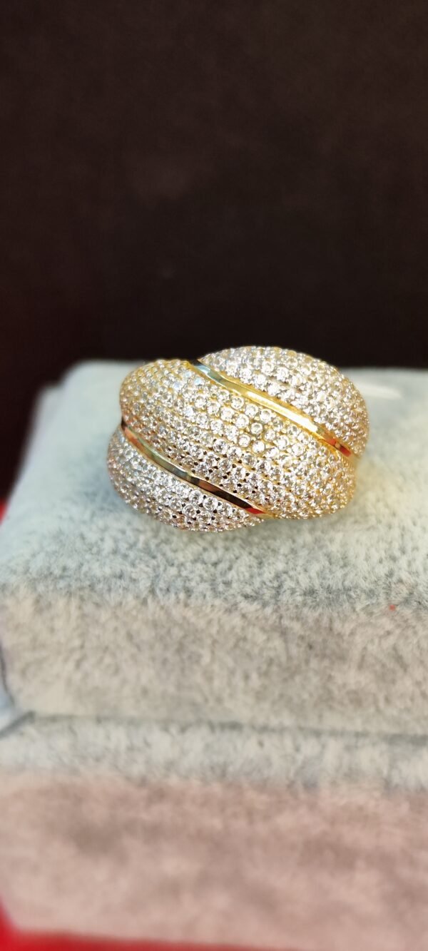 ANILLO MUJER EN ORO 18K CON BRILLANTES