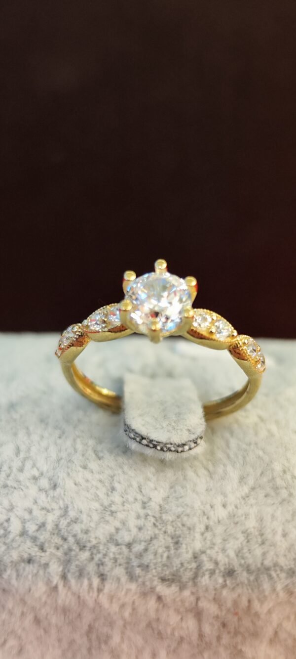 ANILLO COMPROMISO DE ORO 18K Y BRILLANTE