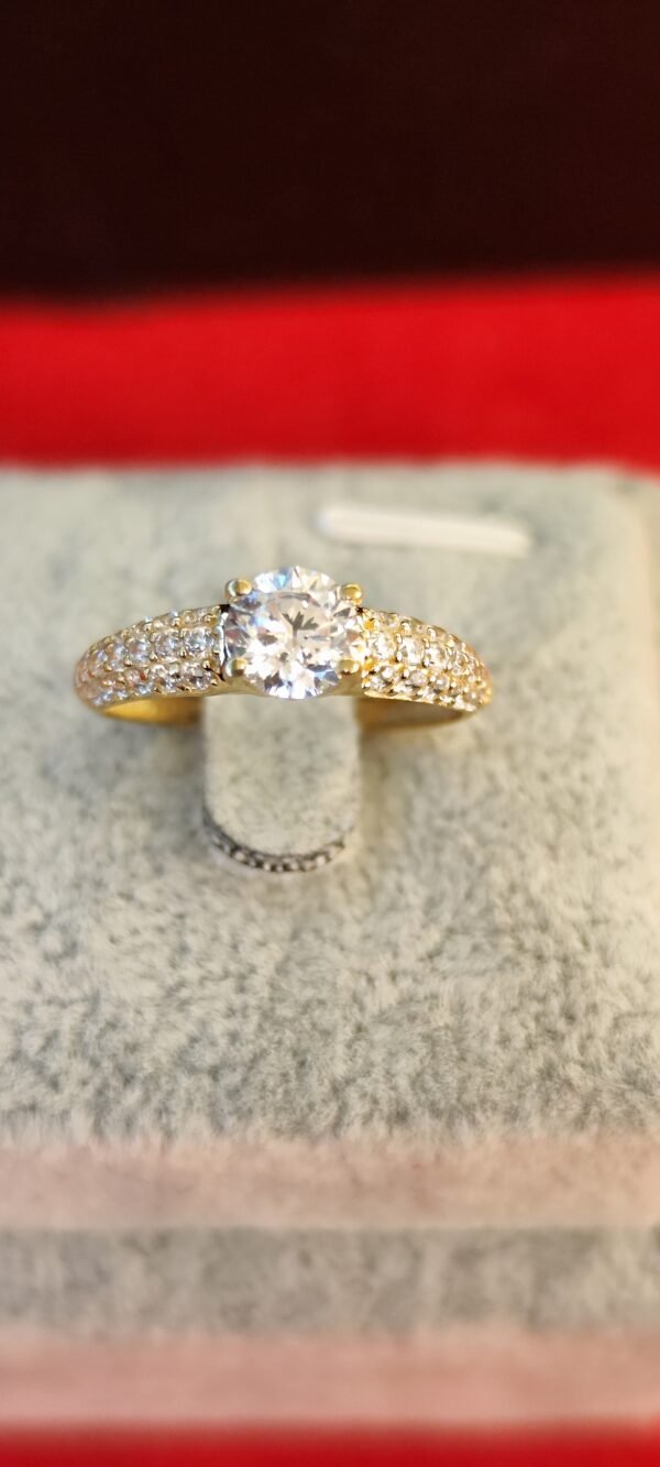 ANILLO SOLITARIO COMPROMISO ORO 18K CON BRILLANTE