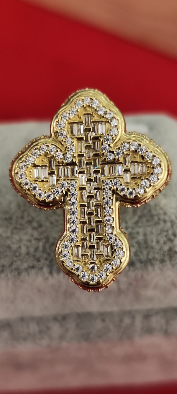 ANILLO DE CRUZ EN ORO 18K CON BRILLANTES